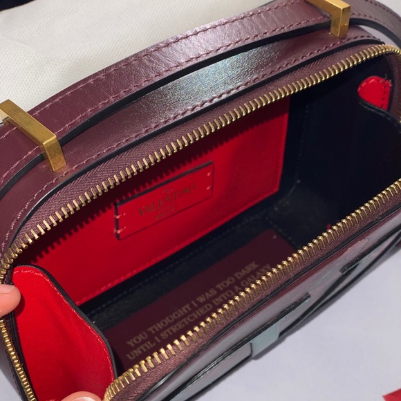 BRAND NEW! Valentino Garavani Crossbody Bag - Picture 8 of 12